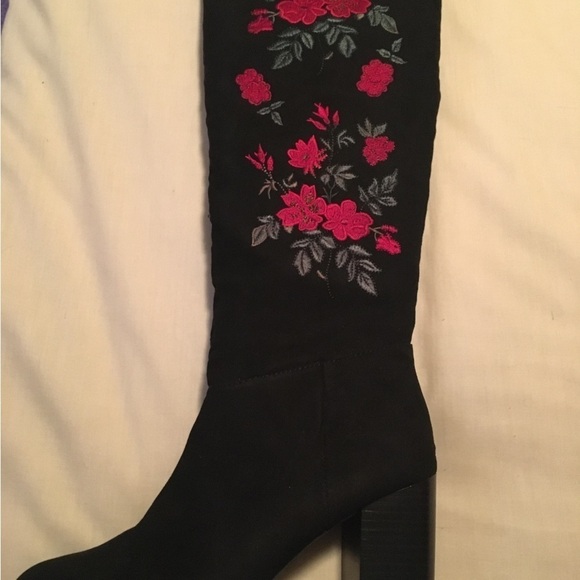 Libby Edelman Thigh High Boots Black w/ Red Floral Embroidery Design  Size 8.5 - Picture 9 of 13
